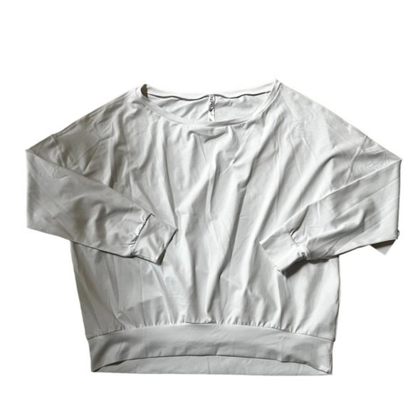 New White Fabletics Betty Pullover II Size Small - Picture 1 of 9